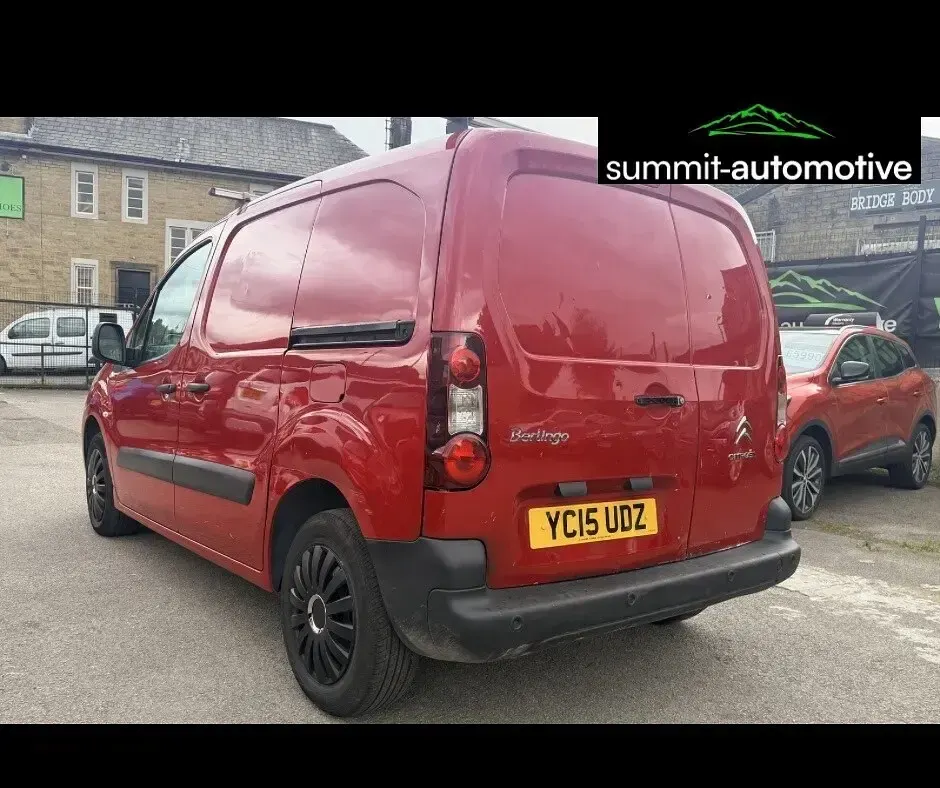 Used Citroën Berlingo 75 HP (55 kW) 2015 Red MPV