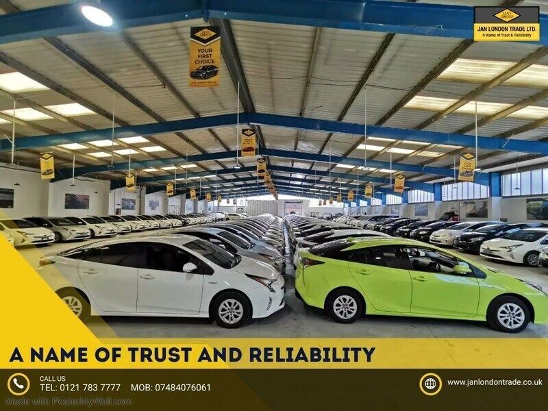 Used Toyota Prius 136 HP (100 kW) 2024 Silver Hatchback