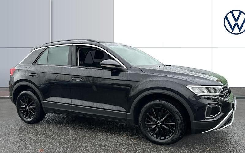 Used 2025 VW T-Roc Life SUV | £19,502 (Good price) - Image 1/4