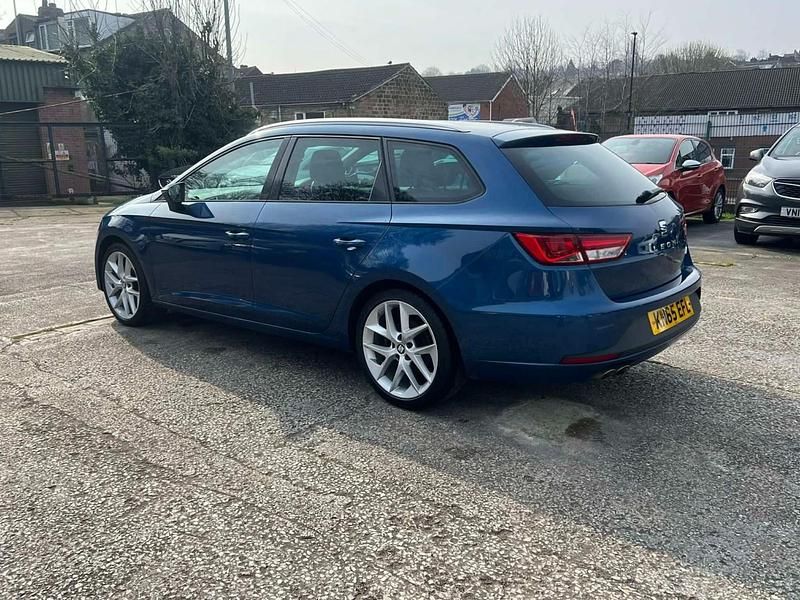 Used Seat Leon FR 184 HP (135 kW) 2015 Blue Estate
