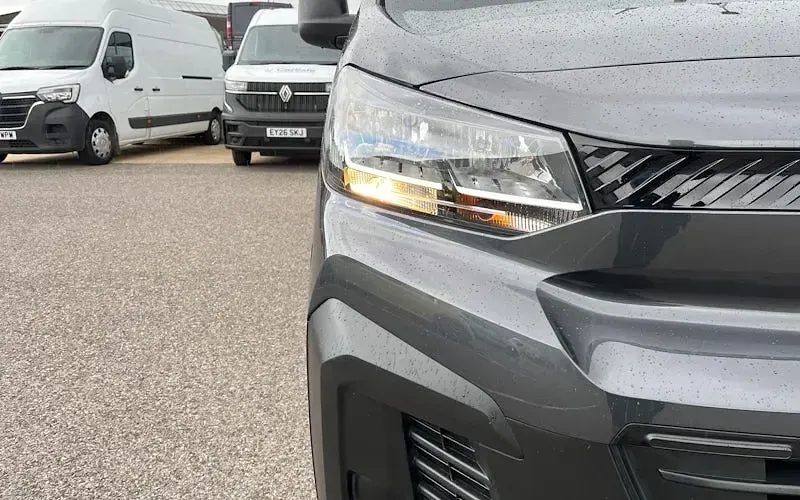 Used Citroën Dispatch 100 kW (136 HP) 2024 Grey MPV