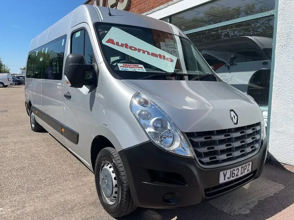Begagnad Renault Master 2013 Grå Van