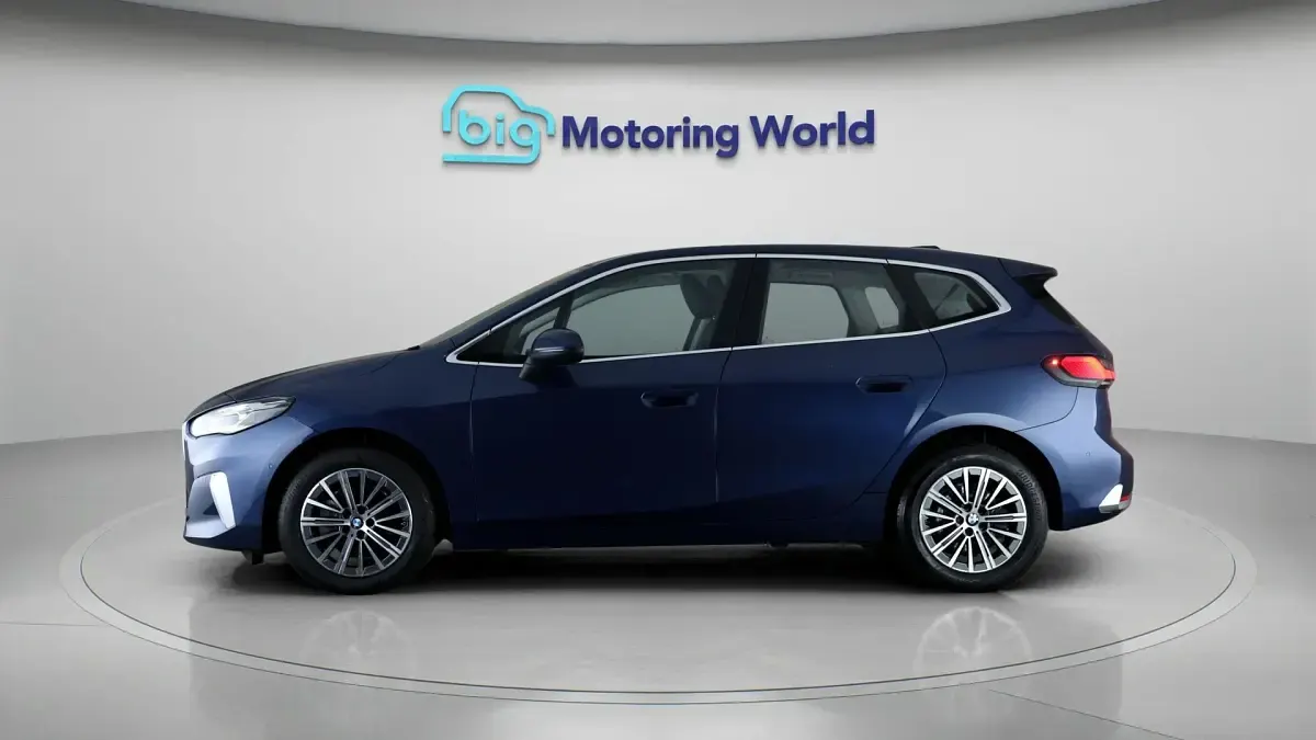 Used BMW 220 Luxury Line 154 HP (113 kW) 2024 Coupe