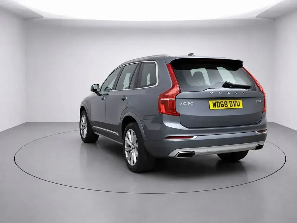 Used Volvo XC90 Inscription 250 HP (183 kW) 2018 Grey SUV