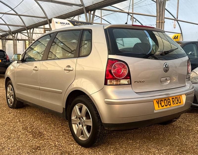 Used VW Polo Match 60 HP (44 kW) 2008 Silver Hatchback