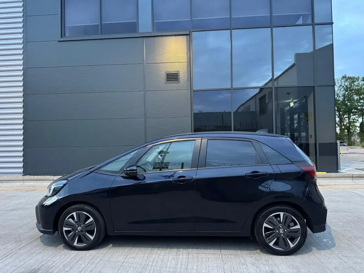 Second-hand Honda Jazz Advance 110 CP (80 kW) 2025 Albastru Hatchback