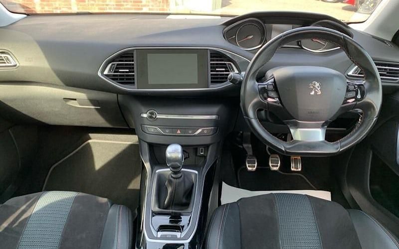 Used Peugeot 308 131 HP (96 kW) 2020 Hatchback