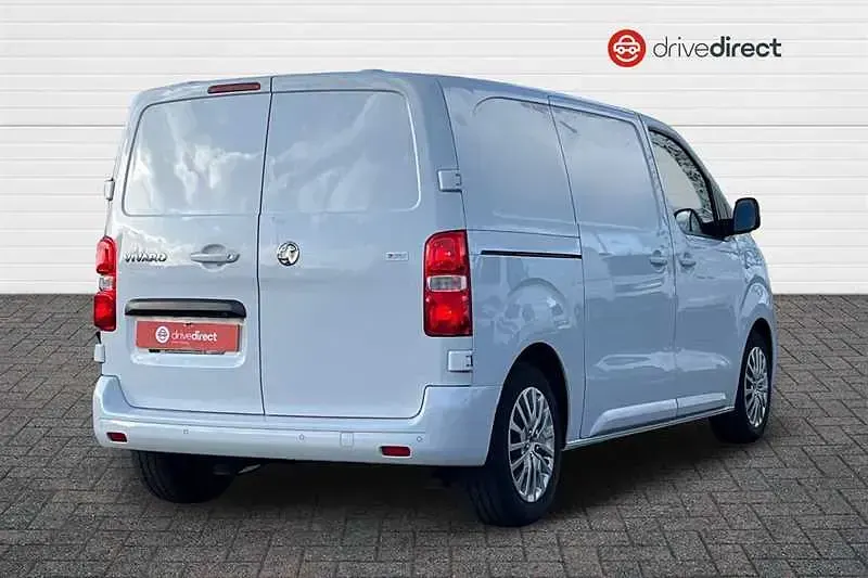 Used Vauxhall Vivaro Sportive 100 HP (73 kW) 2023 White MPV