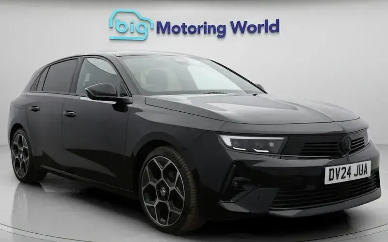 Used Vauxhall Astra Ultimate 131 HP (96 kW) 2026 Hatchback
