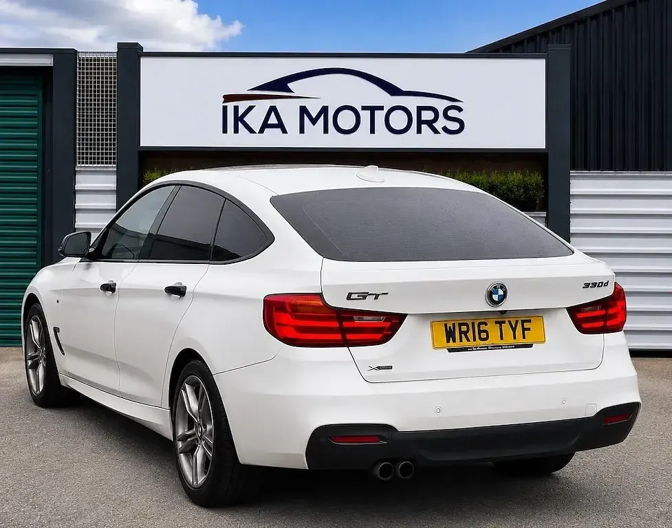 Used BMW 330 M Sport 2016 White Hatchback