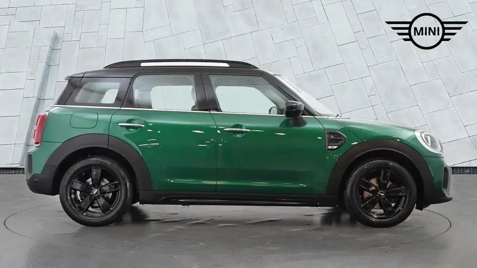 Used Mini Cooper Countryman Classic 134 HP (98 kW) 2022 Green SUV