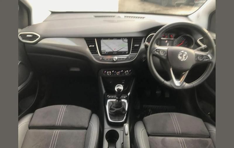 Used Vauxhall Crossland Ultimate 108 HP (79 kW) 2022 Red SUV