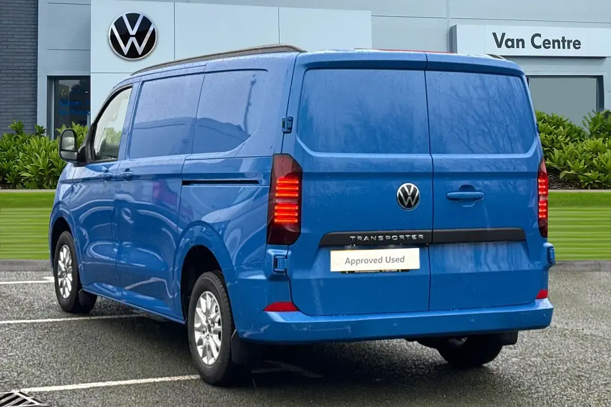 Nouă VW Transporter Pro 2025 Albastru Van