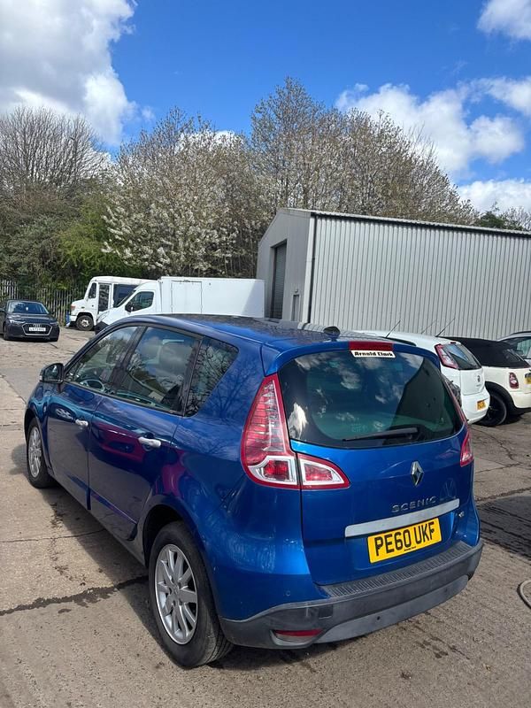 Used Renault Scénic III Privilege 106 HP (77 kW) 2010 Blue MPV