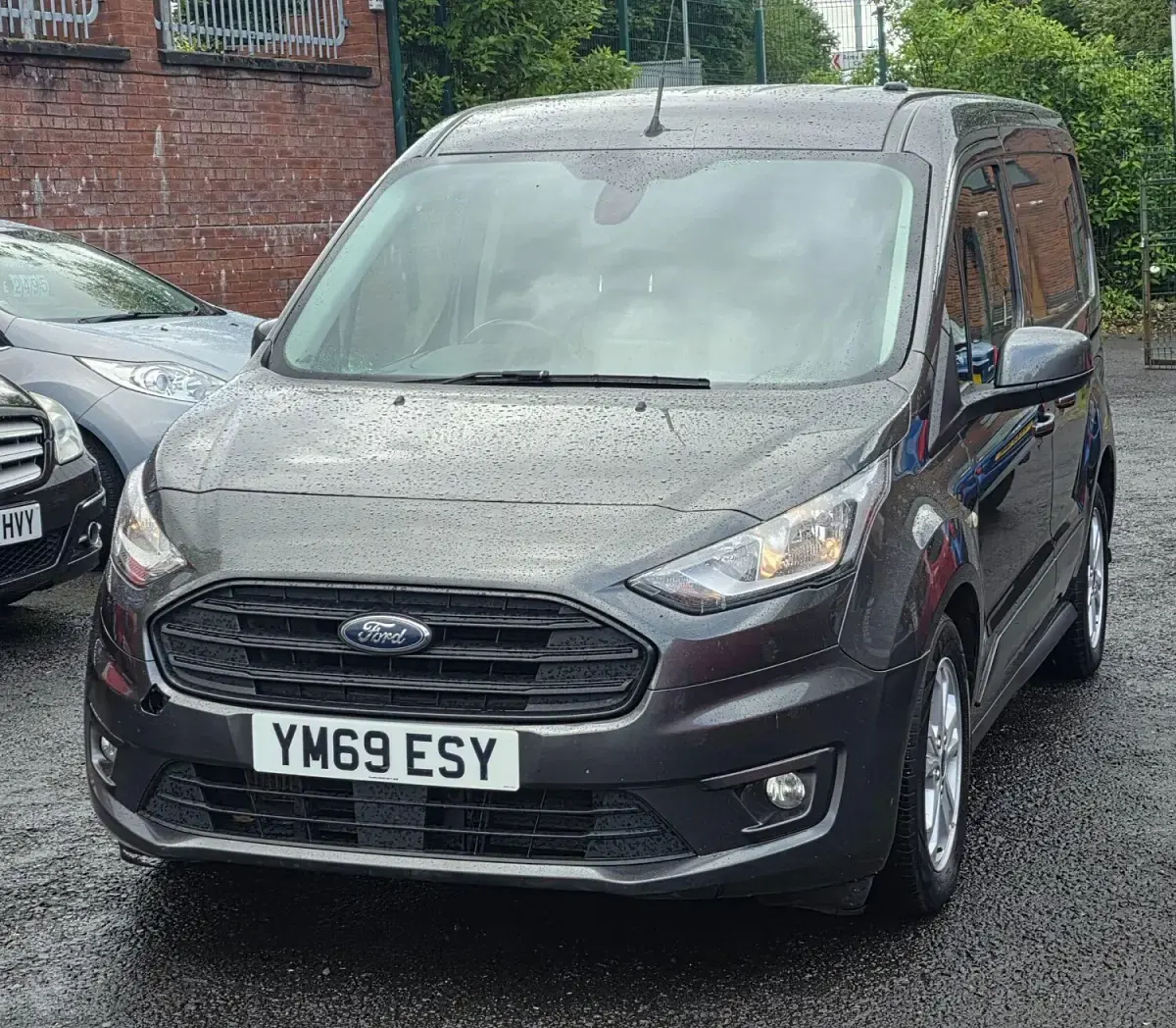 Used Ford Transit Connect Limited 120 HP (88 kW) 2019 Grey MPV