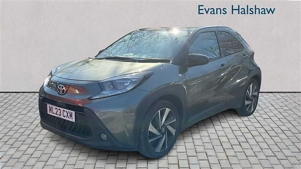 Green Used 2023 Toyota Aygo Hatchback | £11,250 (Good price) - Image 1/4