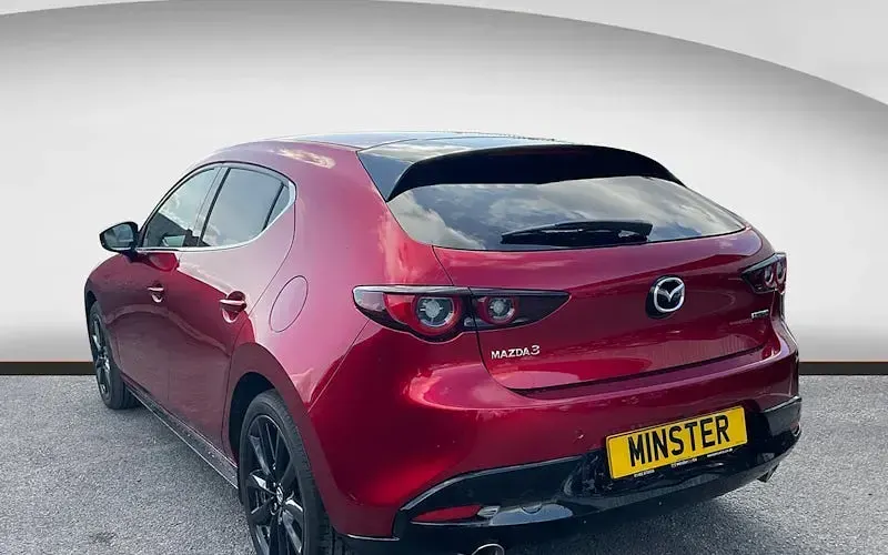 Używany Mazda 3 Inclusive 186 KM (136 kW) 2022 Czerwony Hatchback