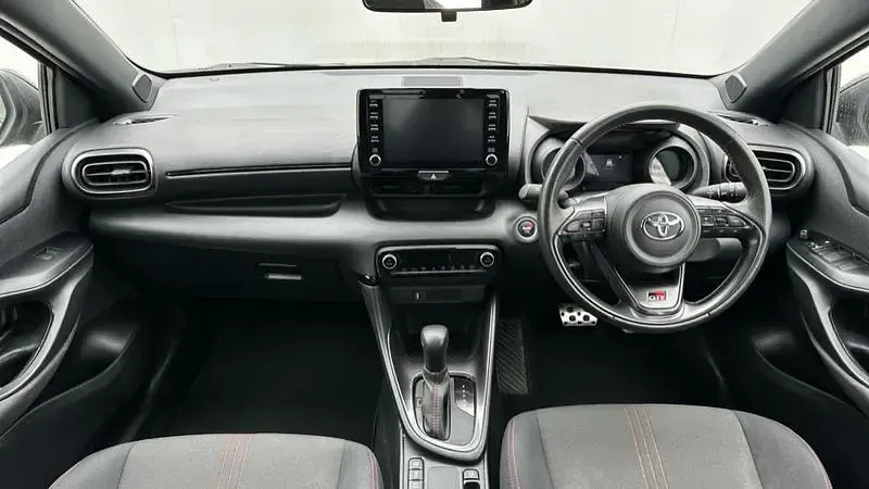 Used Toyota Yaris Hybrid Sport 116 HP (85 kW) 2023 Black Hatchback