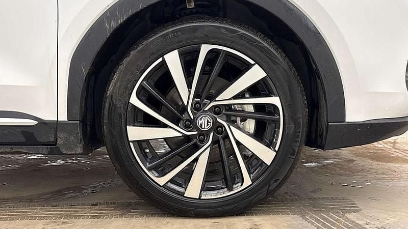 Usado MG ZS Trophy 196 HP (144 kW) 2024 Branco SUV