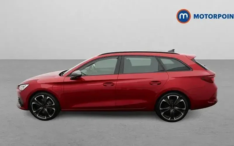 Usado Cupra Leon VZ2 245 CV (180 kW) 2023 Rojo Familiar