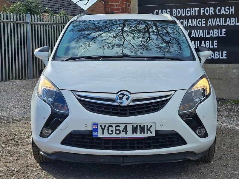 Used Vauxhall Zafira SRi 170 HP (125 kW) 2014 White MPV