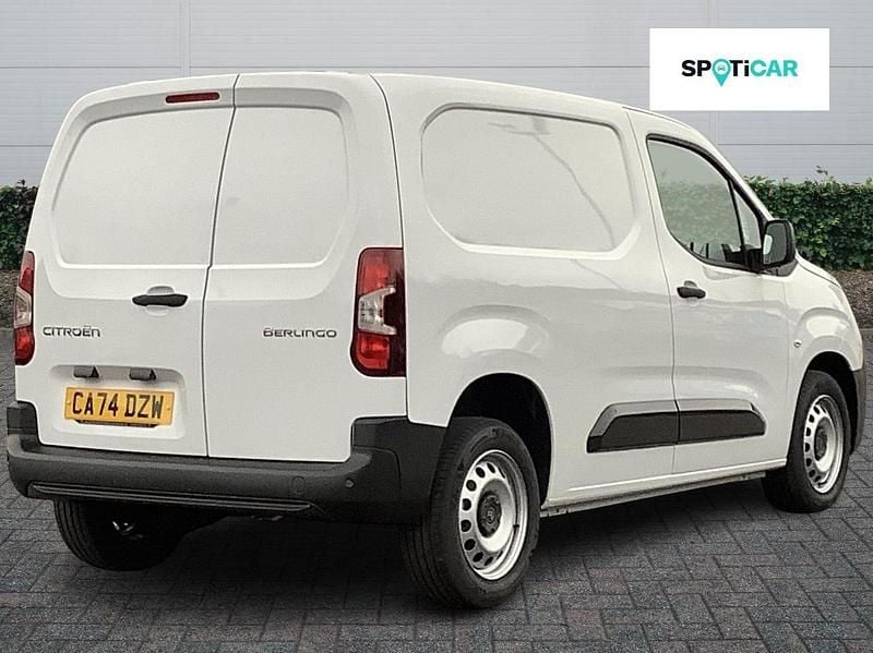Used Citroën Berlingo 101 HP (74 kW) 2024 White MPV