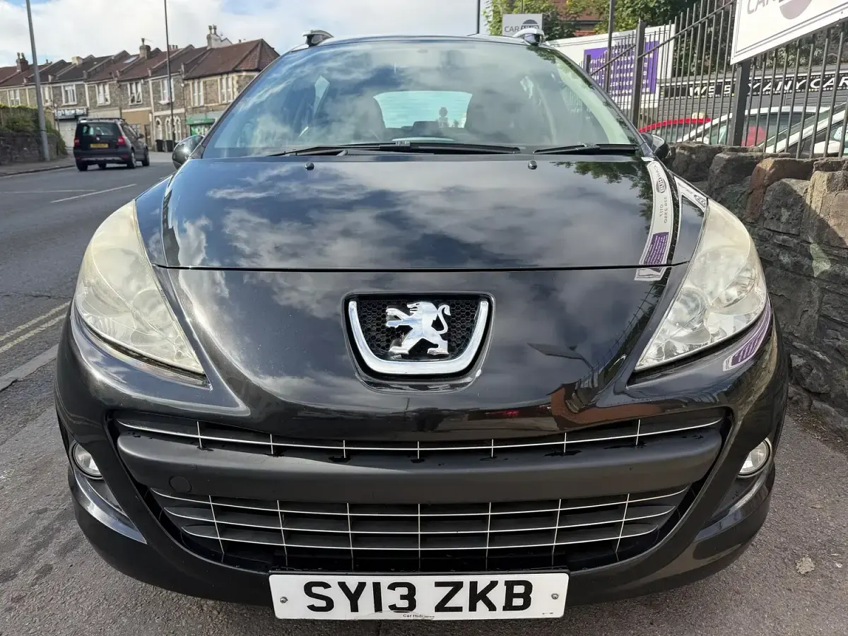Used Peugeot 207 Active 95 HP (69 kW) 2013 Black Estate
