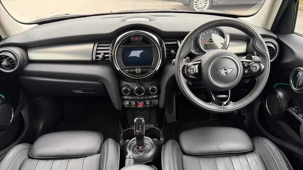 Used Mini Cooper S Exclusive 192 HP (141 kW) 2019 Black Hatchback