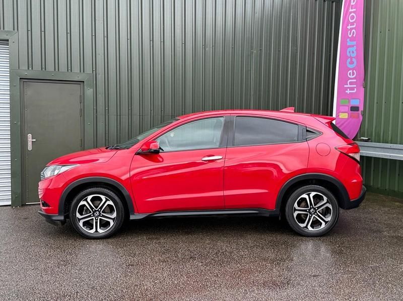 Used Honda HR-V SE 120 HP (88 kW) 2016 Red SUV
