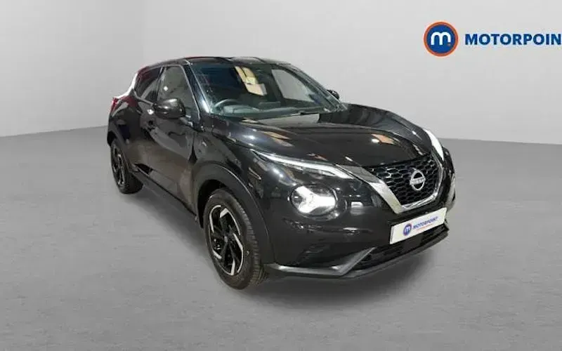 Begagnad Nissan Juke N-Connecta 114 HK (83 kW) 2023 SUV