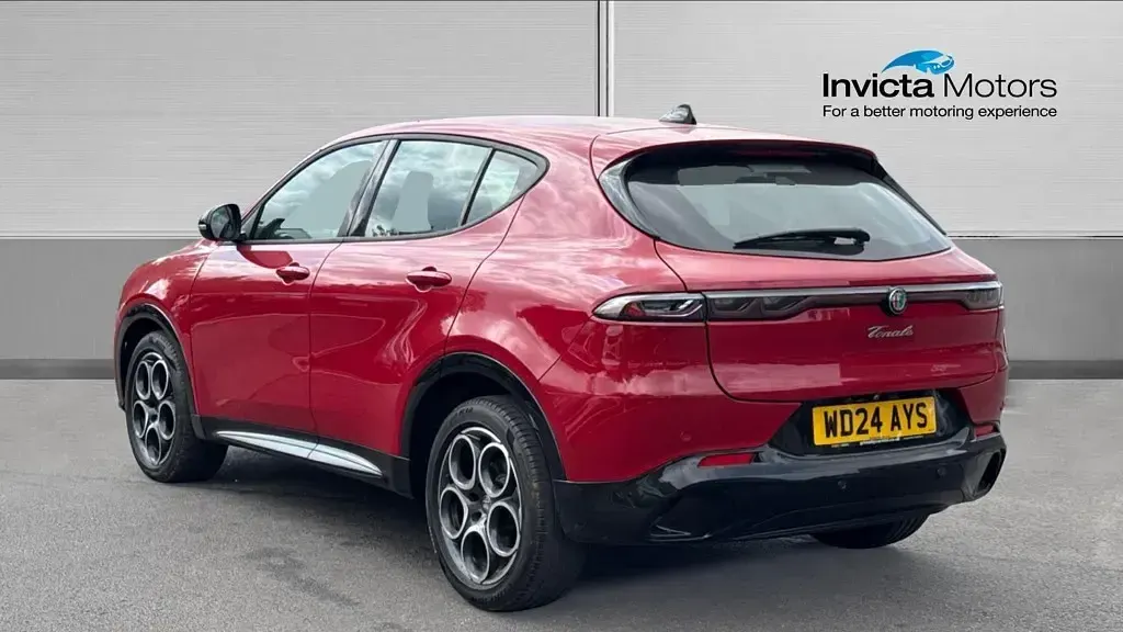 Used Alfa Romeo Tonale Sprint 160 HP (117 kW) 2024 Alfa red gloss SUV