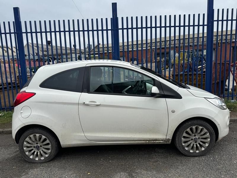 Used Ford Ka Zetec 2014 White Hatchback