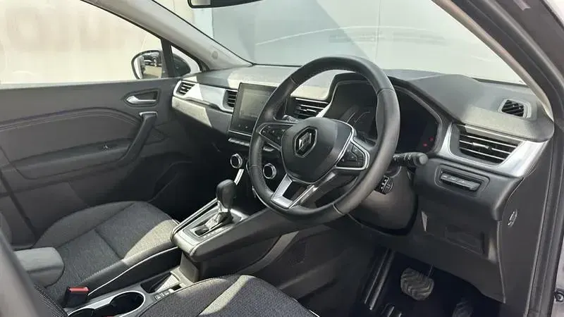 Used Renault Captur Techno 145 HP (106 kW) 2024 Grey/black SUV