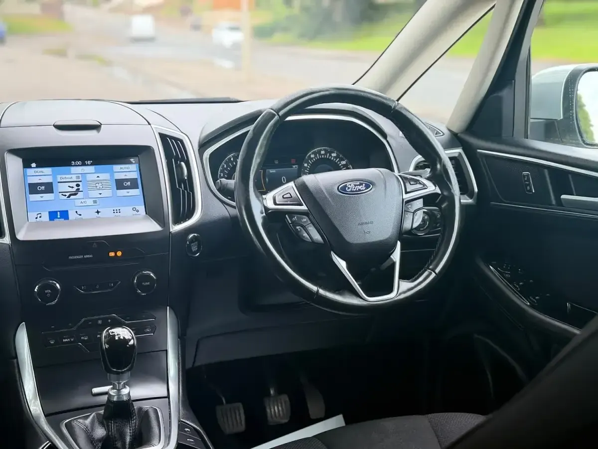 Used Ford S-MAX Titanium 2016 Silver MPV