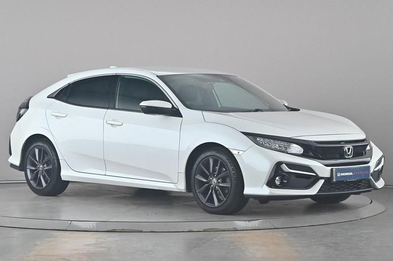 Begagnad Honda Civic SR 126 HK (92 kW) 2022 Vit Halvkombi
