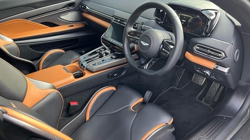 Used Aston Martin Vanquish 835 HP (614 kW) 2025 Silver Coupe