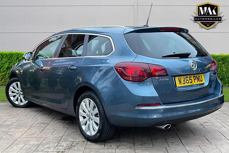 Used Vauxhall Astra Elite 2015 Blue Estate