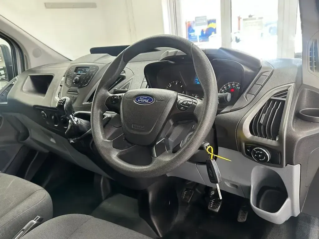 Used Ford Transit Custom 100 HP (73 kW) 2014 White Van