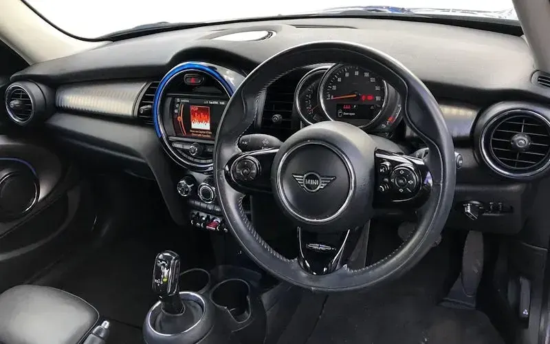 Used Mini Cooper Exclusive 136 HP (100 kW) 2020 Blue Hatchback