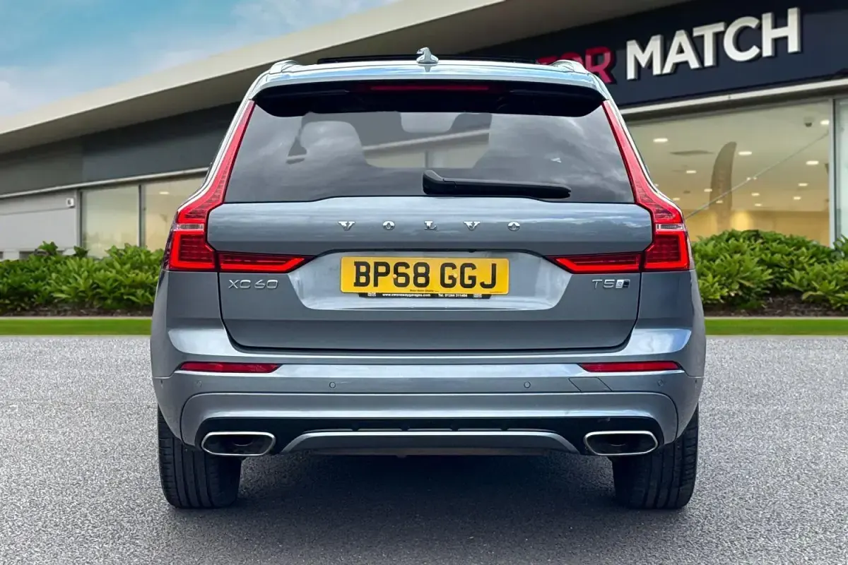Used Volvo XC60 R-Design 2018 Grey SUV