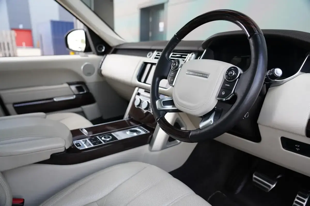 Used Land Rover Range Rover Autobiography 339 HP (249 kW) 2014 Brown SUV