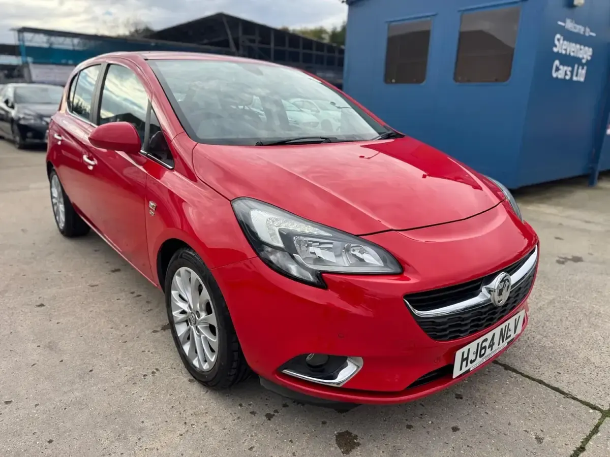 Used Vauxhall Corsa 90 HP (66 kW) 2014 Red Hatchback