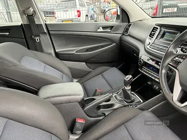 Used Hyundai Tucson SE 116 HP (85 kW) 2018 White SUV