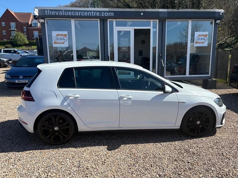 Used VW Golf VII GTD 184 HP (135 kW) 2017 White Hatchback
