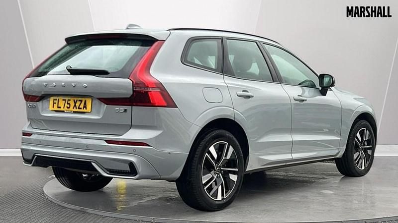 Usado Volvo XC60 Plus 250 HP (183 kW) 2025 Cinzento SUV
