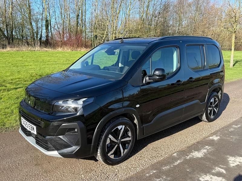 Gebraucht Peugeot Rifter Allure 2025 Schwarz Van / Kleinbus
