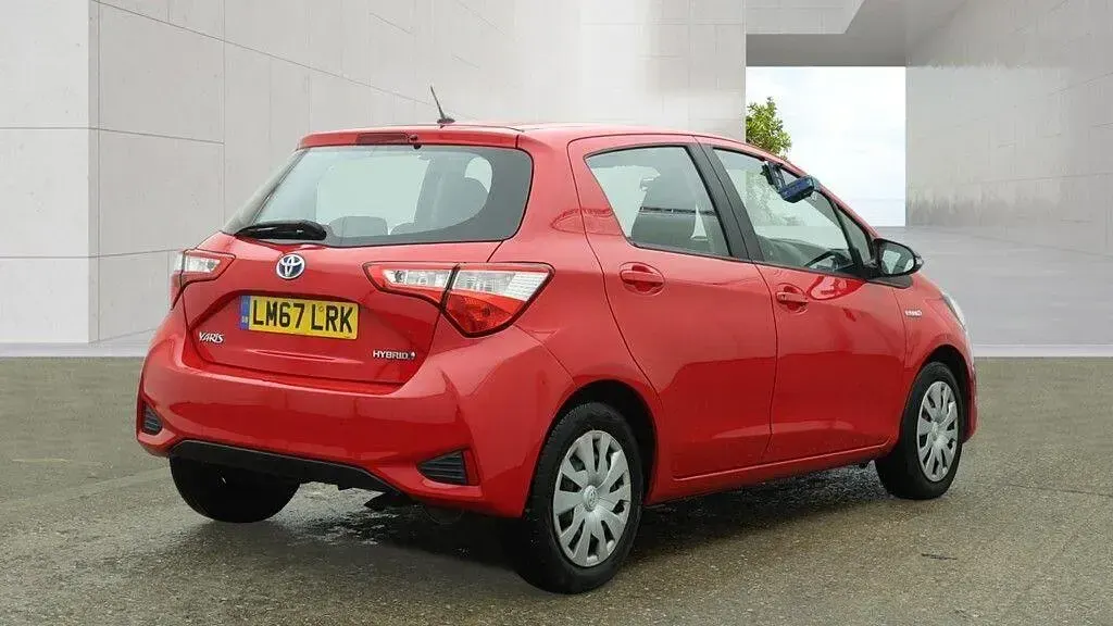 Used Toyota Yaris Active 2017 Red Hatchback