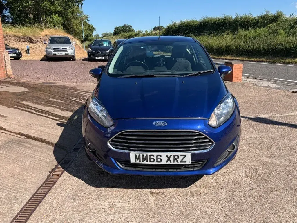 Used Ford Fiesta Zetec 2016 Blue Hatchback