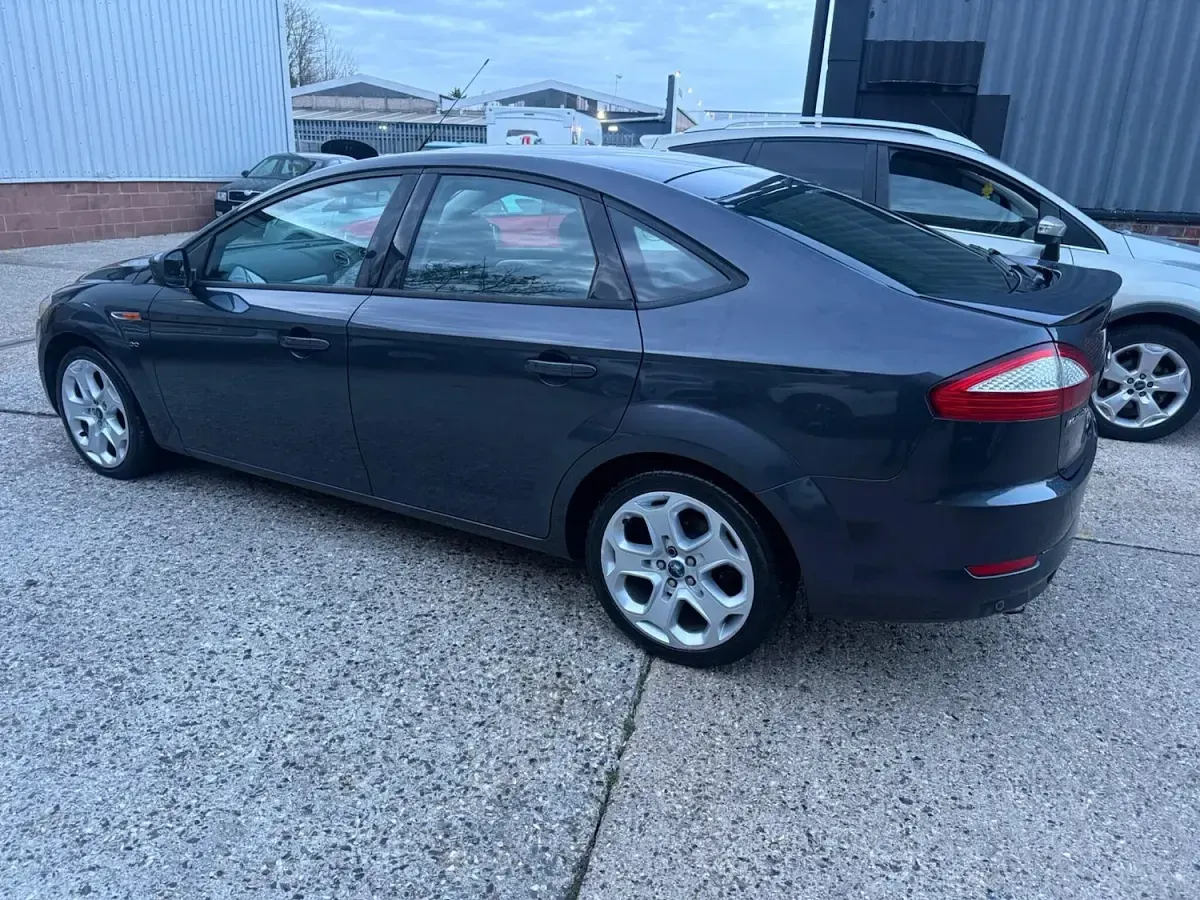 Used Ford Mondeo Zetec 2010 Grey Hatchback