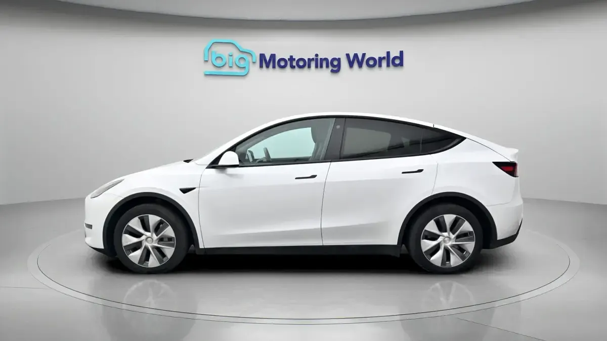 Used Tesla Model Y Long Range AWD 378 kW (514 HP) 2023 White SUV